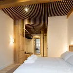 Noro Plaza 公寓式酒店 4*